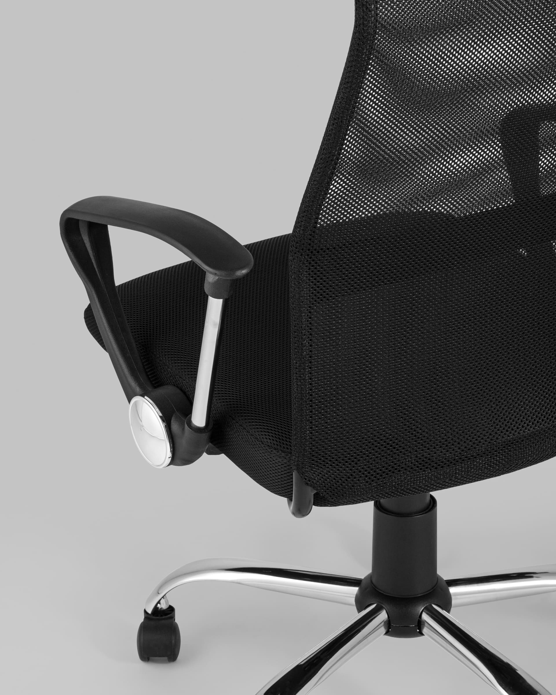 Кресло офисное TopChairs Benefit черное